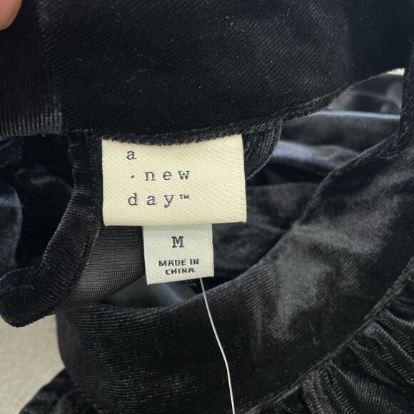 NEW Women's M Jumpsuit Velvet Sleeveless Halter High neck Black A new day 1614 - Picture 5 of 9